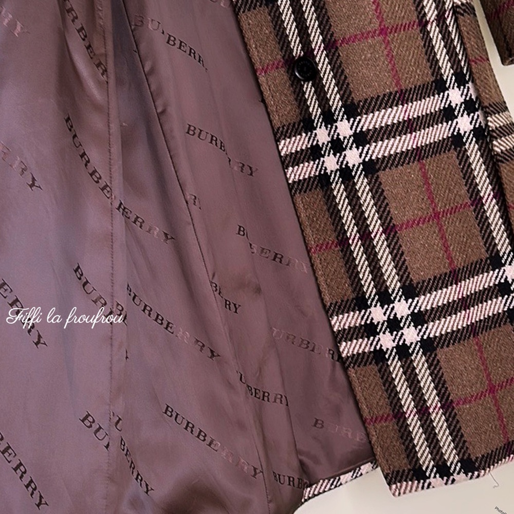 Authentic Burberry coat - Picture 7 of 16